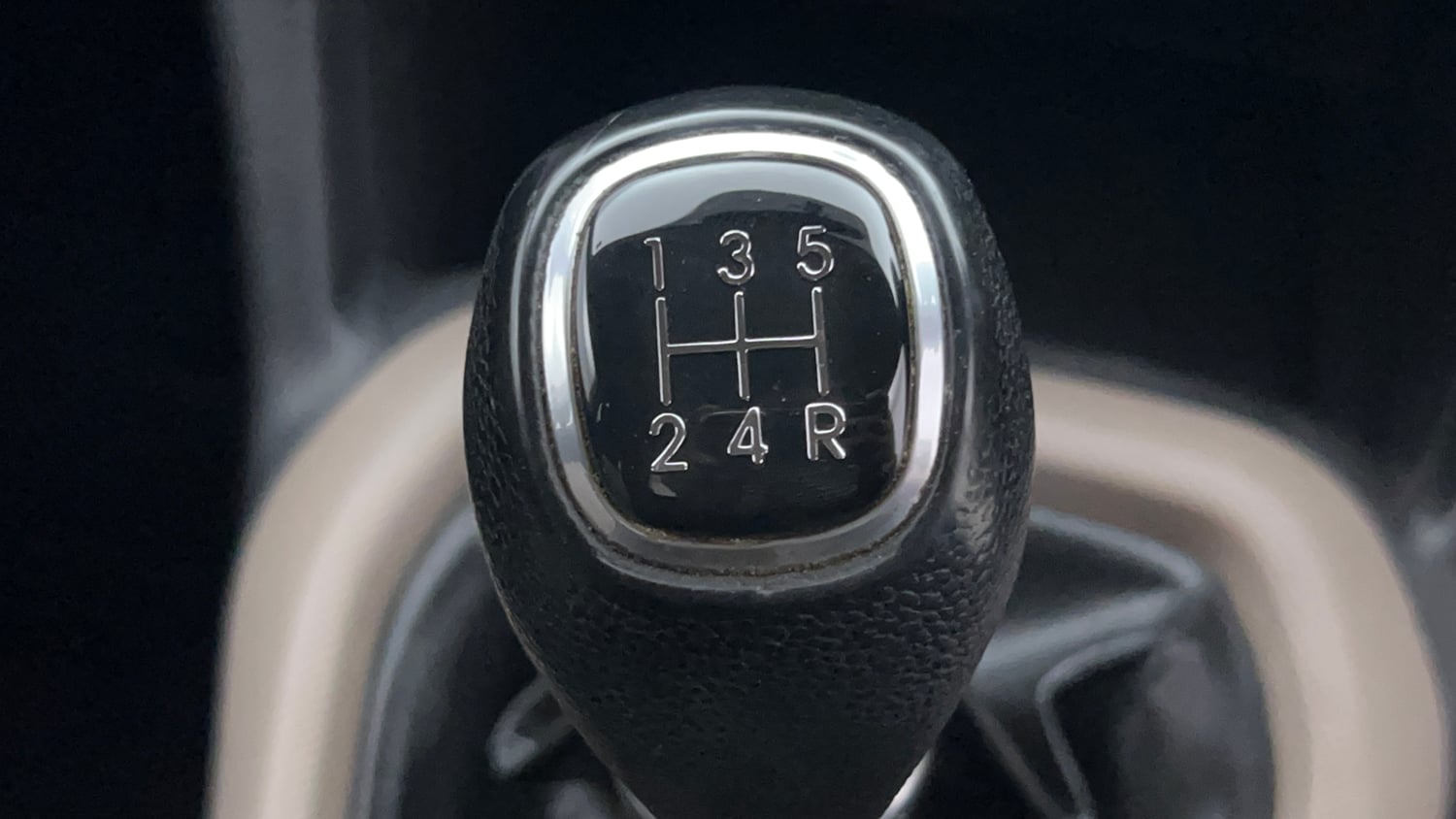 Used 2013 Hyundai Grand i10 Sportz 1.2 Kappa VTVT Petrol Manual interior GEAR  KNOB VIEW