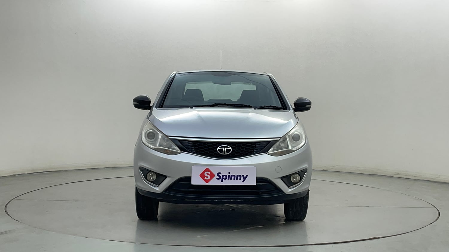 Used 2015 Tata Zest XM Petrol Petrol Manual exterior FRONT VIEW