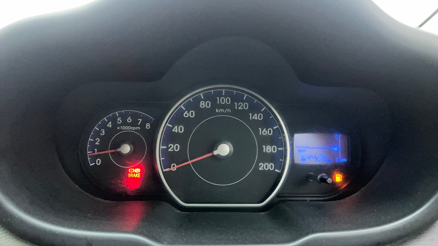 Used 2014 Hyundai i10 Magna 1.1 iRDE2 Petrol Manual interior CLUSTERMETER VIEW