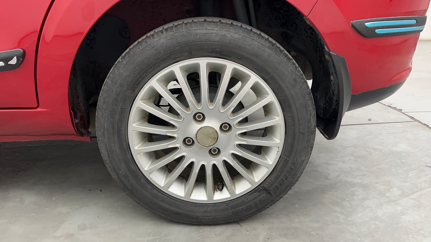 Used 2016 Tata Zest XT Petrol Petrol Manual tyres LEFT REAR TYRE RIM VIEW