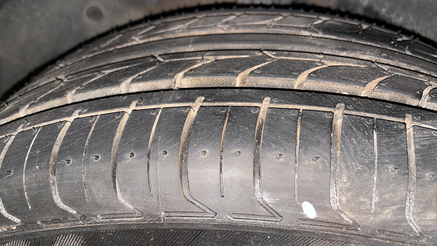 Used 2018 Hyundai Creta 1.6 E+ VTVT Petrol + CNG (Outside Fitted) Cng Manual tyres RIGHT REAR TYRE TREAD VIEW