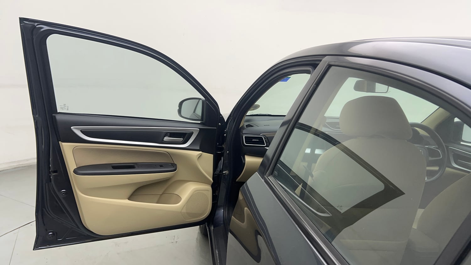Used 2022 Honda Amaze S MT 1.2 Petrol Petrol Manual interior LEFT FRONT DOOR OPEN VIEW