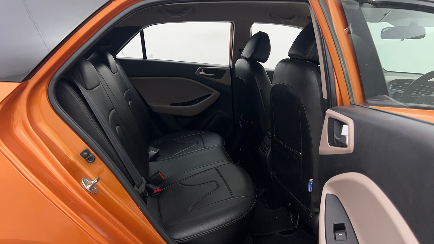 Used 2019 Hyundai Elite i20 Sportz Plus 1.2 Petrol Manual interior RIGHT SIDE REAR DOOR CABIN VIEW