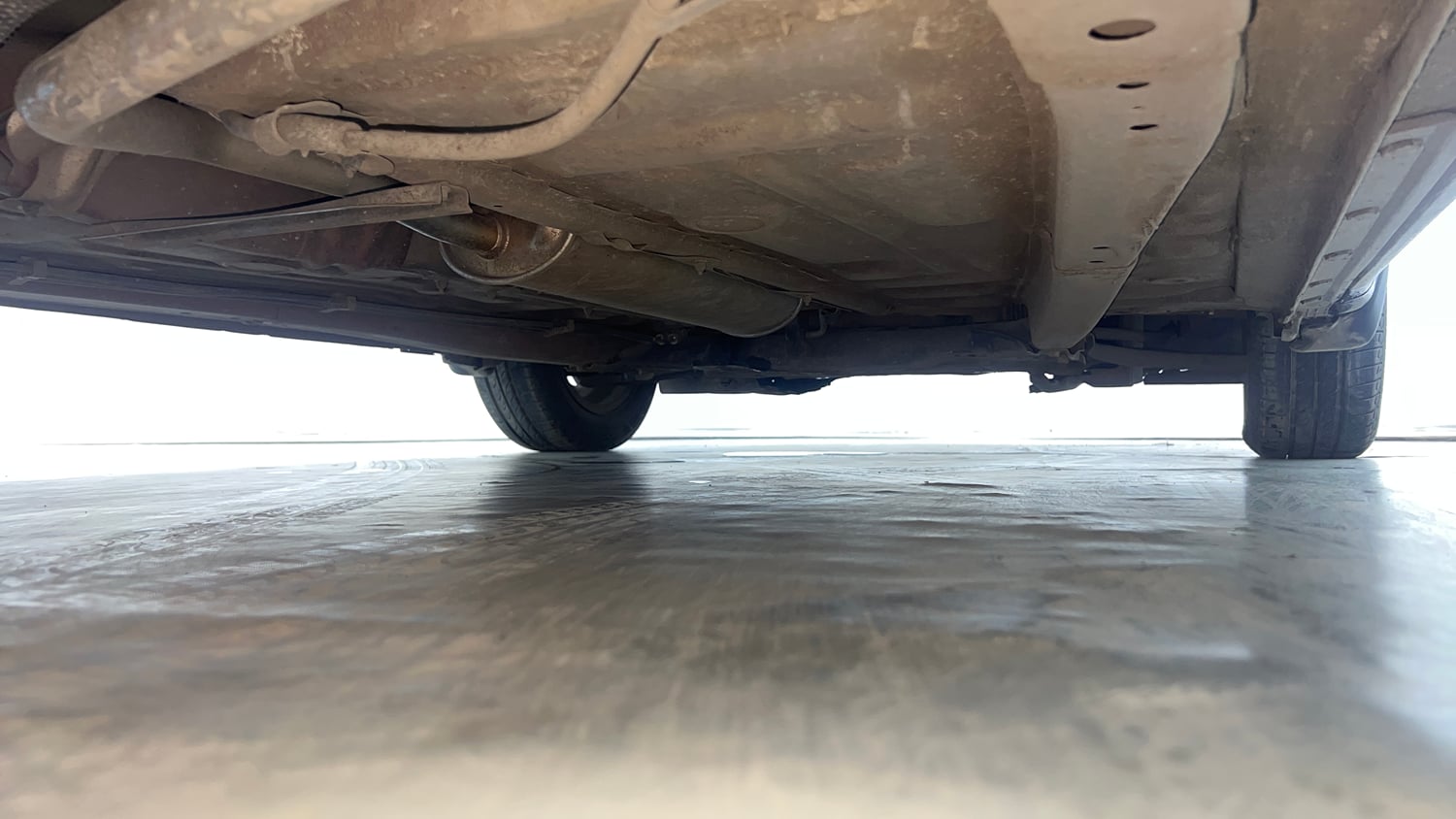 Used 2017 Maruti Suzuki Dzire ZXi Plus Petrol Manual extra REAR RIGHT UNDERBODY VIEW