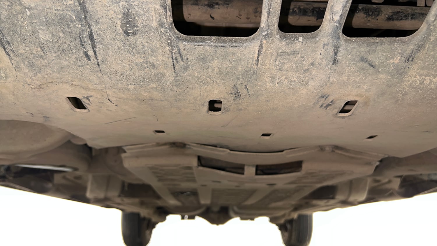 Used 2016 Mahindra TUV300 T8 mHAWK100 Diesel Manual extra FRONT LEFT UNDERBODY VIEW