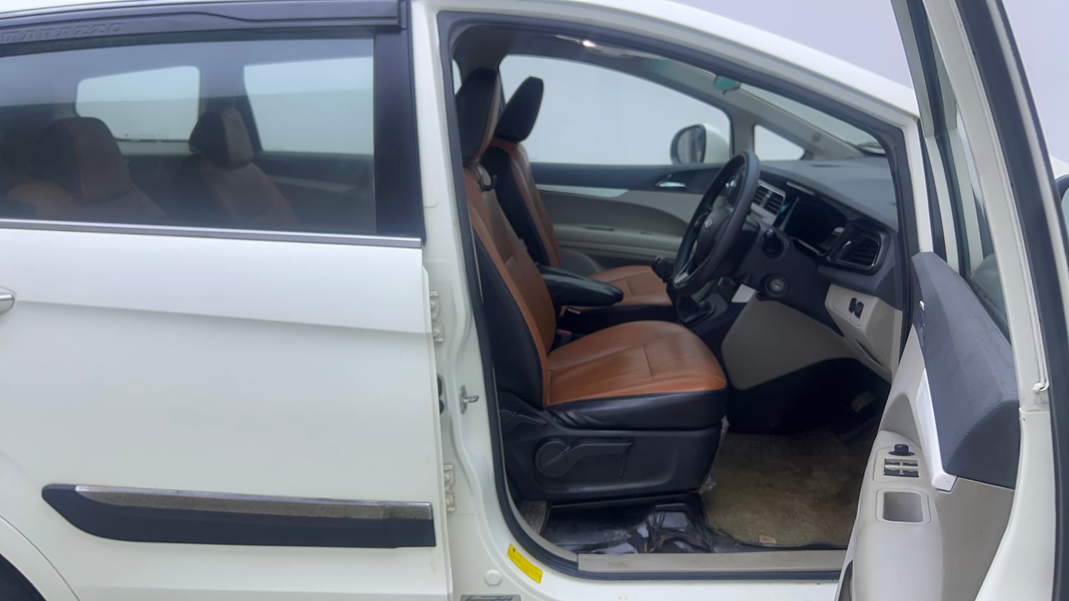 Used 2019 Mahindra Marazzo M6 7 STR Diesel Manual interior RIGHT SIDE FRONT DOOR CABIN VIEW