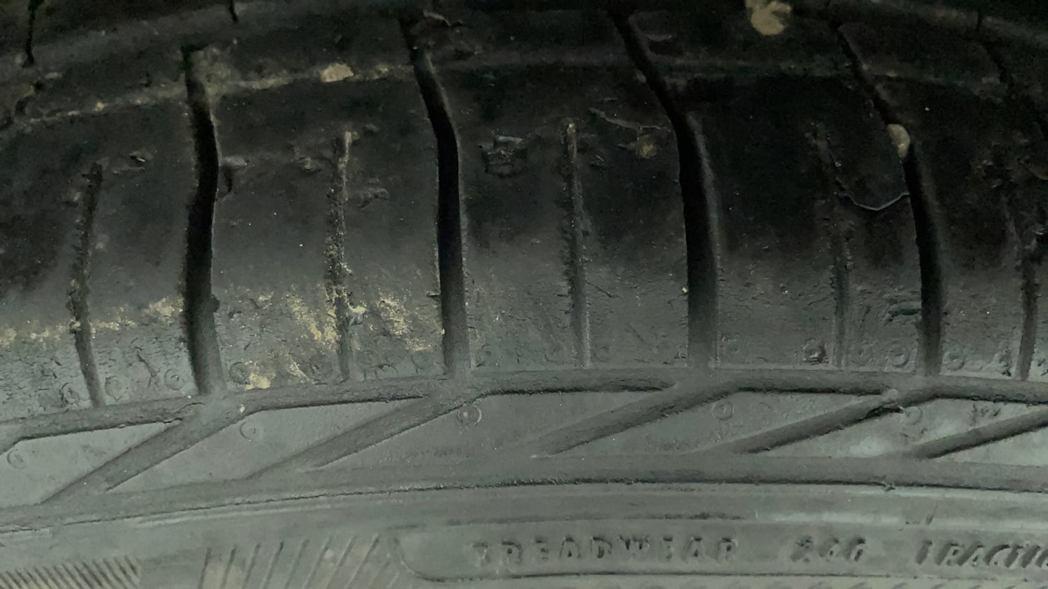 Used 2021 Tata Nexon XZA Plus Diesel Diesel Automatic tyres LEFT FRONT TYRE TREAD VIEW