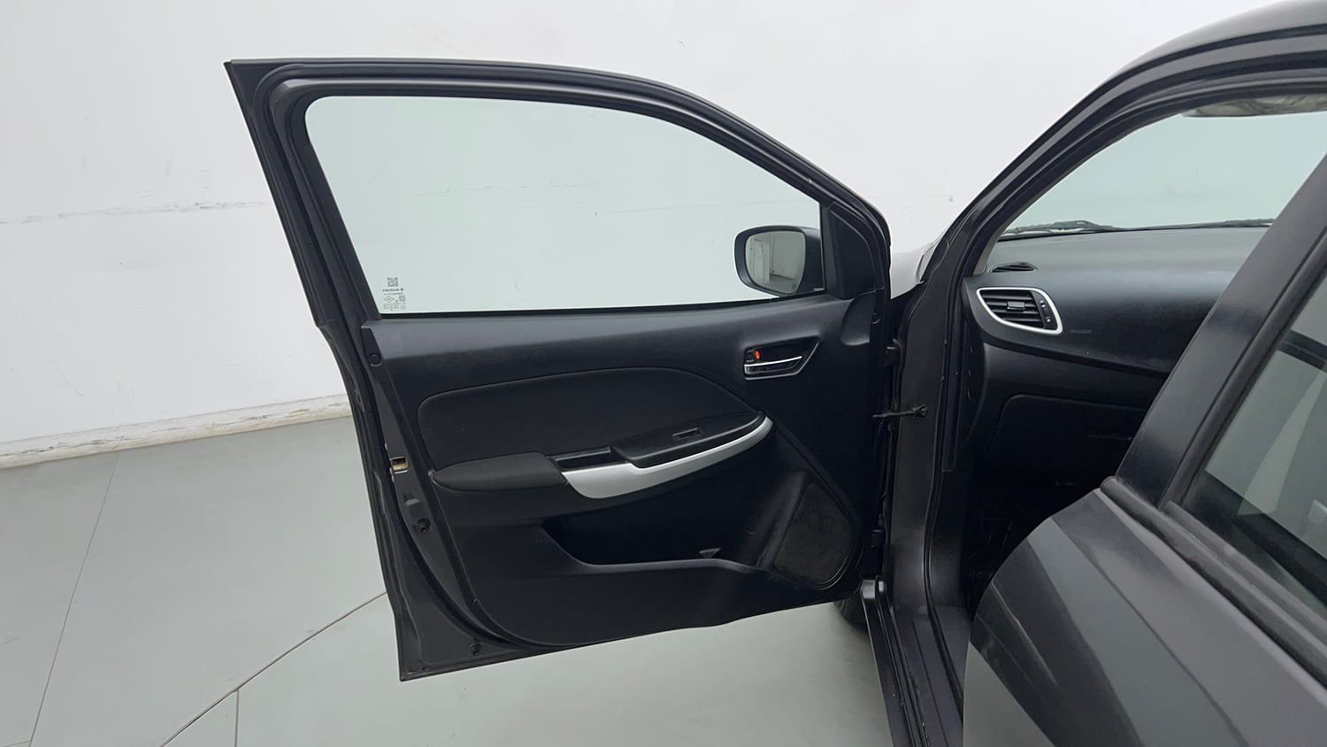 Used 2018 Maruti Suzuki Baleno Delta 1.2 Petrol Manual interior LEFT FRONT DOOR OPEN VIEW