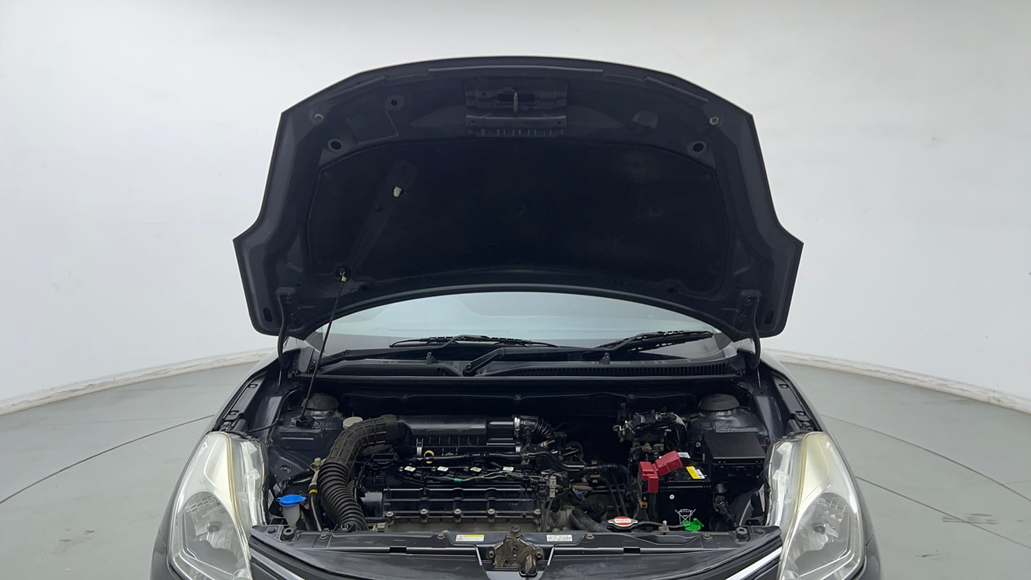 Used 2018 Maruti Suzuki Baleno Delta 1.2 Petrol Manual engine ENGINE & BONNET OPEN FRONT VIEW