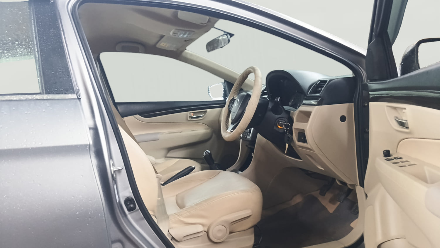Used 2017 Maruti Suzuki Ciaz Delta 1.4 MT Petrol Manual interior RIGHT SIDE FRONT DOOR CABIN VIEW