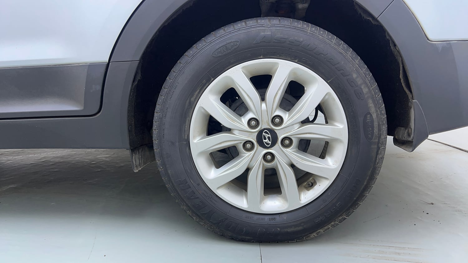 Used 2019 Hyundai Creta SX 1.6 Petrol Petrol Manual tyres LEFT REAR TYRE RIM VIEW