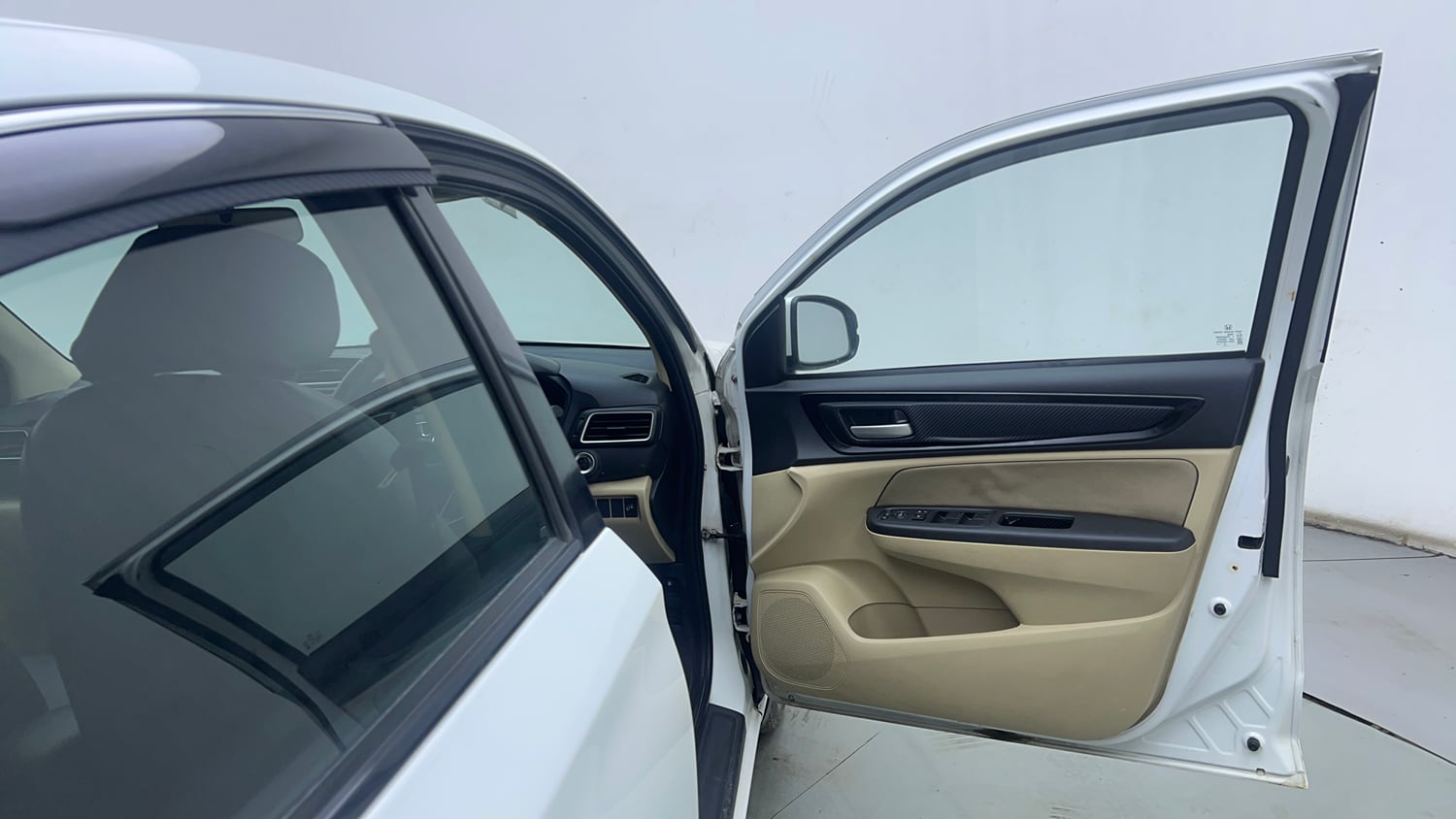 Used 2020 Honda Amaze 1.2 VX MT Petrol Petrol Manual interior RIGHT FRONT DOOR OPEN VIEW