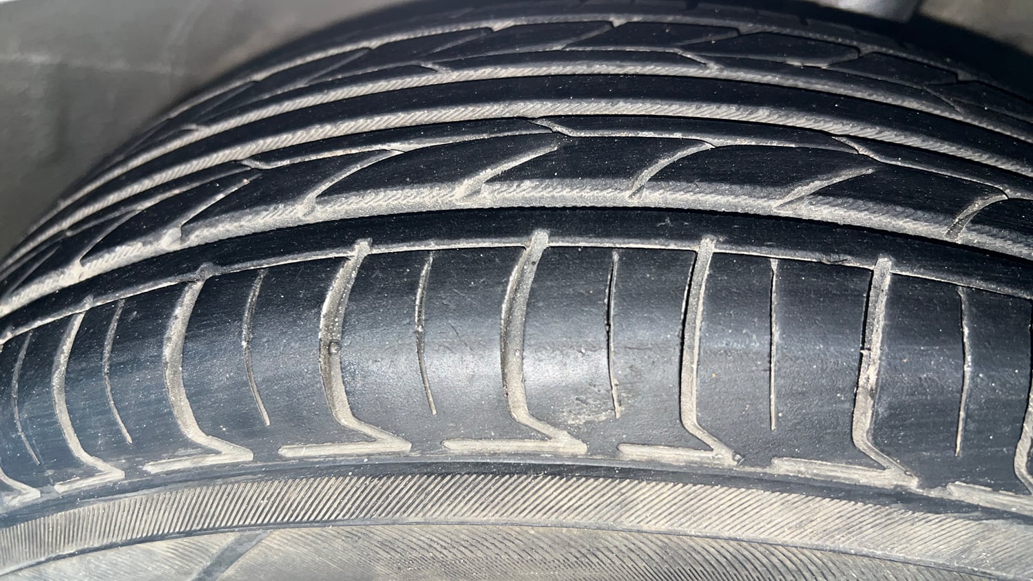Used 2017 Maruti Suzuki Celerio ZXi AMT Petrol Automatic tyres RIGHT FRONT TYRE TREAD VIEW