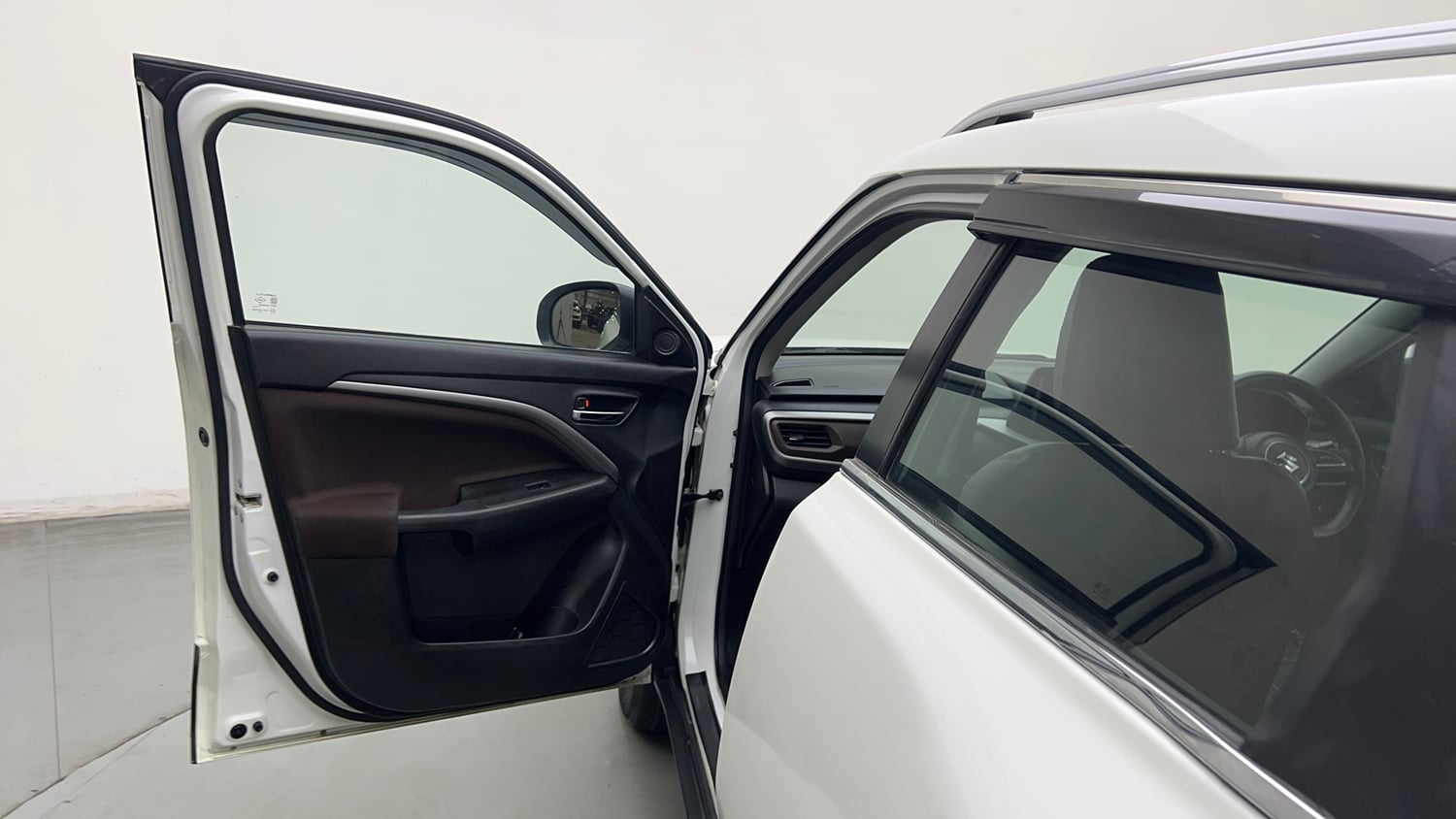 Used 2023 Maruti Suzuki Brezza ZXi Petrol Manual interior LEFT FRONT DOOR OPEN VIEW