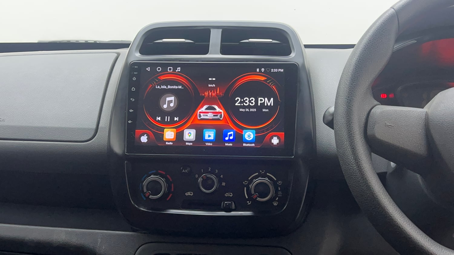 Used 2016 Renault Kwid RXT Petrol Manual top_features Integrated (in-dash) music system