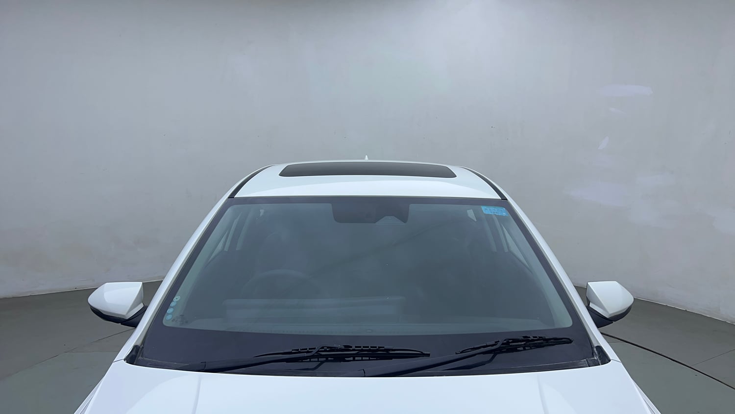 Used 2023 Hyundai Verna SX (O) 1.5 Turbo Petrol DCT Petrol Automatic exterior FRONT WINDSHIELD VIEW