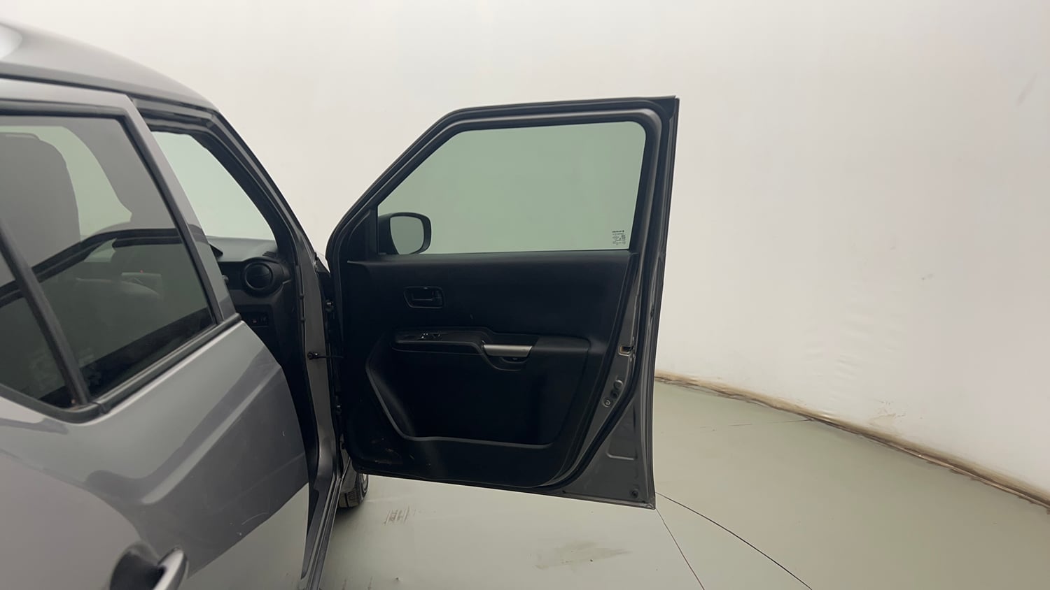 Used 2020 Maruti Suzuki Ignis Sigma 1.2 MT Petrol Manual interior RIGHT FRONT DOOR OPEN VIEW