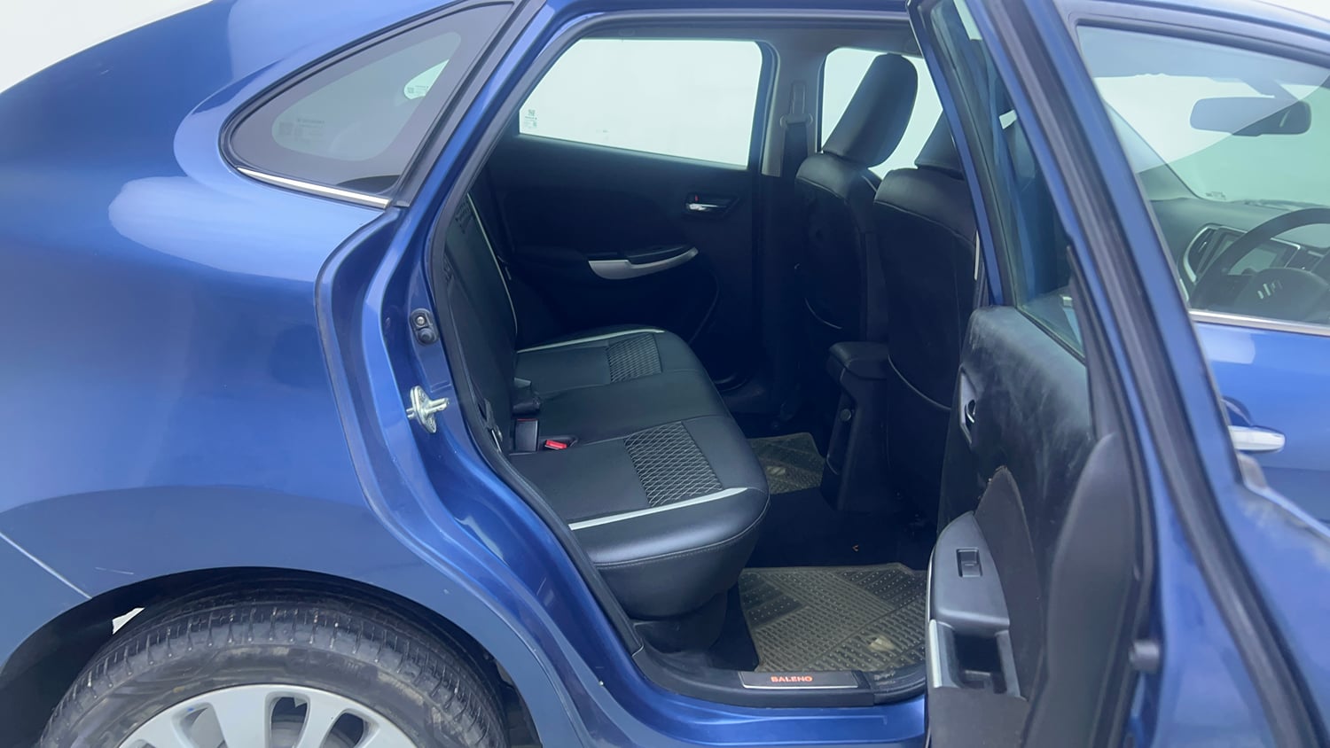 Used 2018 Maruti Suzuki Baleno Alpha 1.2 Petrol Manual interior RIGHT SIDE REAR DOOR CABIN VIEW