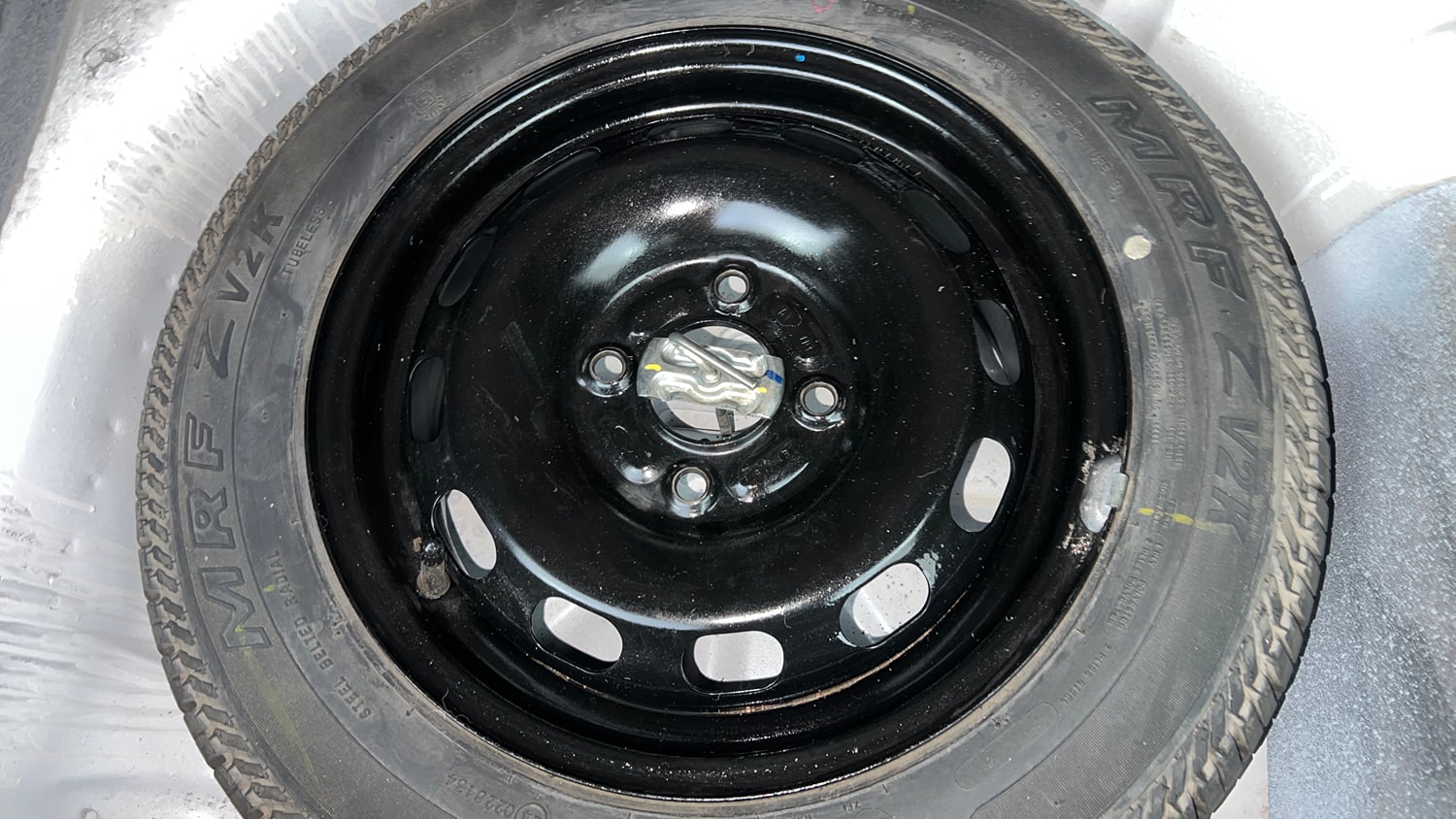 Used 2014 Ford Figo Duratec Petrol ZXI 1.2 Petrol Manual tyres SPARE TYRE VIEW