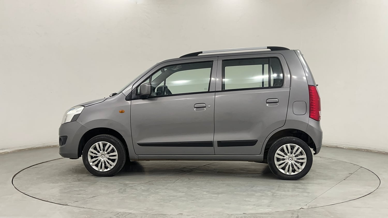 Used 2014 Maruti Suzuki Wagon R 1.0 VXI Petrol + CNG (Outside Fitted) Cng Manual exterior LEFT SIDE VIEW