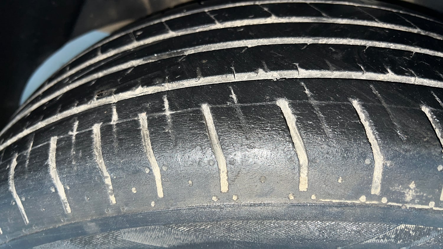 Used 2023 Hyundai Creta SX (O) 1.5 Petrol IVT Petrol Automatic tyres RIGHT REAR TYRE TREAD VIEW