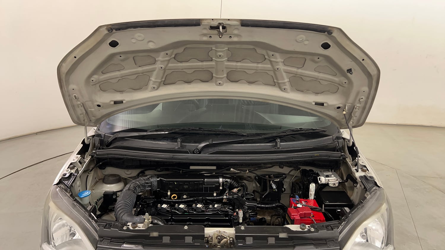 Used 2019 Maruti Suzuki Wagon R VXi 1.2 Petrol Manual engine ENGINE & BONNET OPEN FRONT VIEW