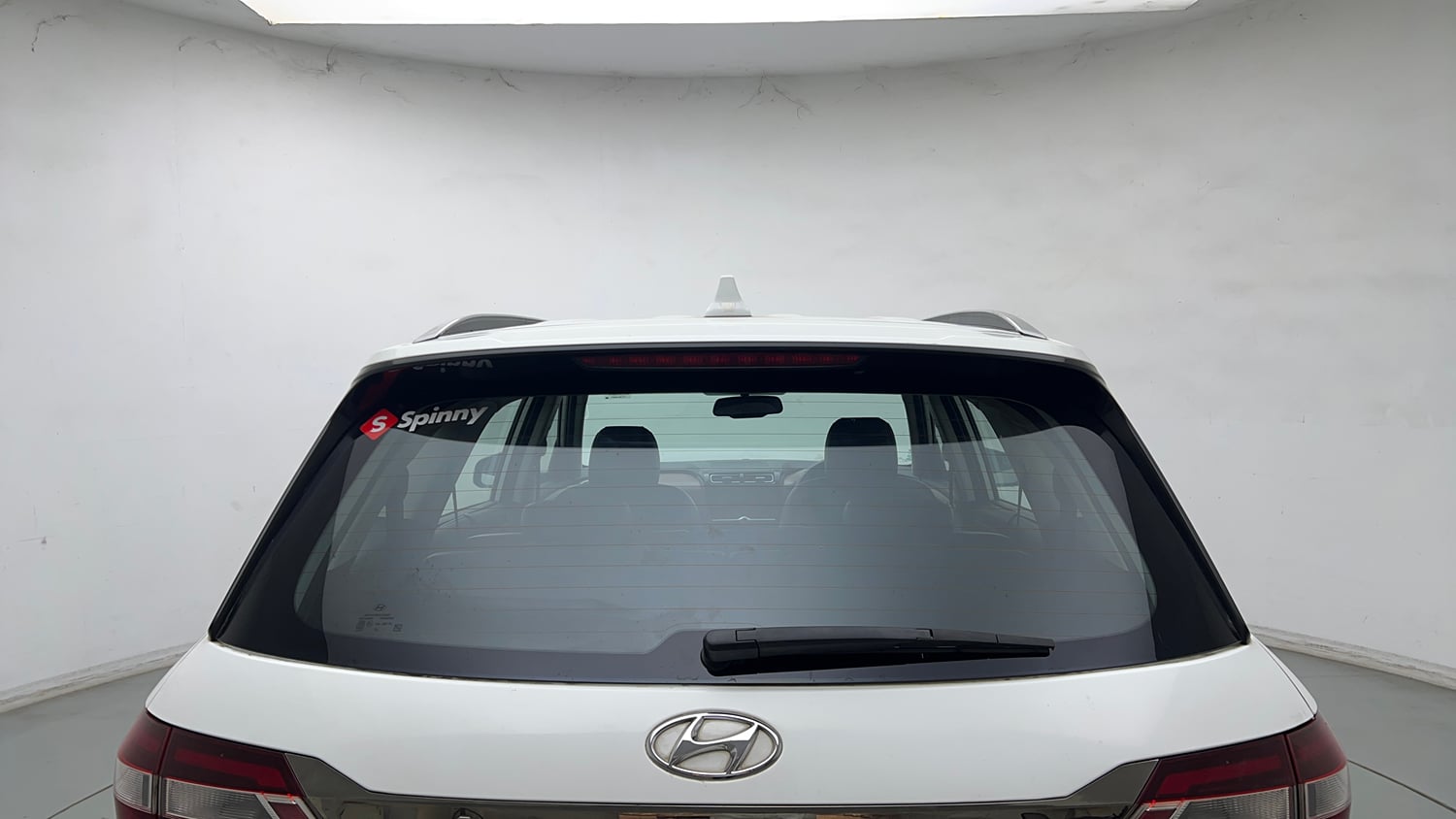 Used 2022 Hyundai Alcazar Platinum (O) 7 Seater 1.5 Diesel AT Diesel Automatic exterior BACK WINDSHIELD VIEW