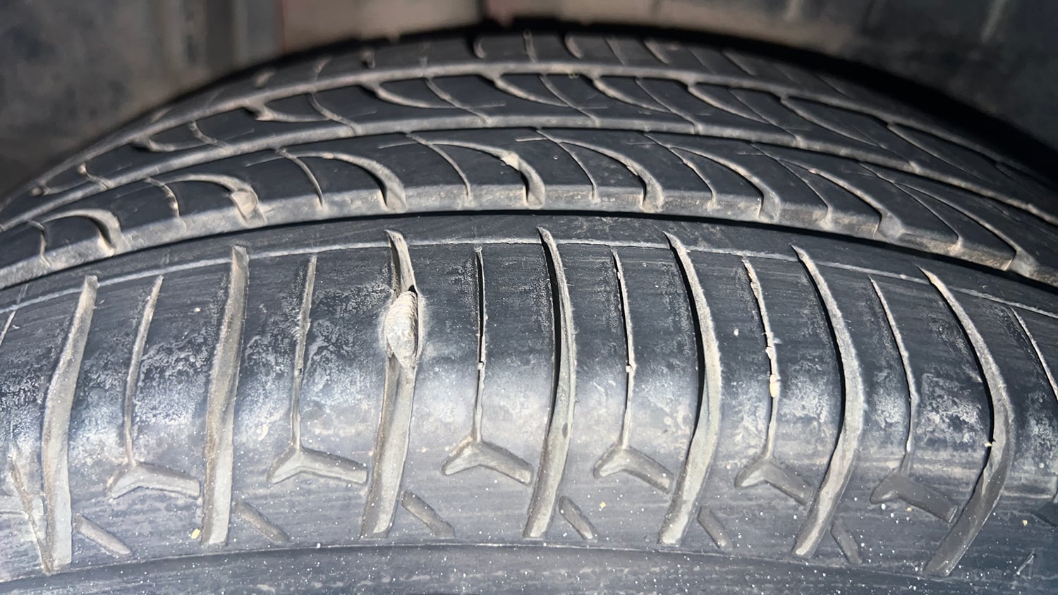 Used 2017 Maruti Suzuki Dzire ZXi Plus Petrol Manual tyres RIGHT REAR TYRE TREAD VIEW