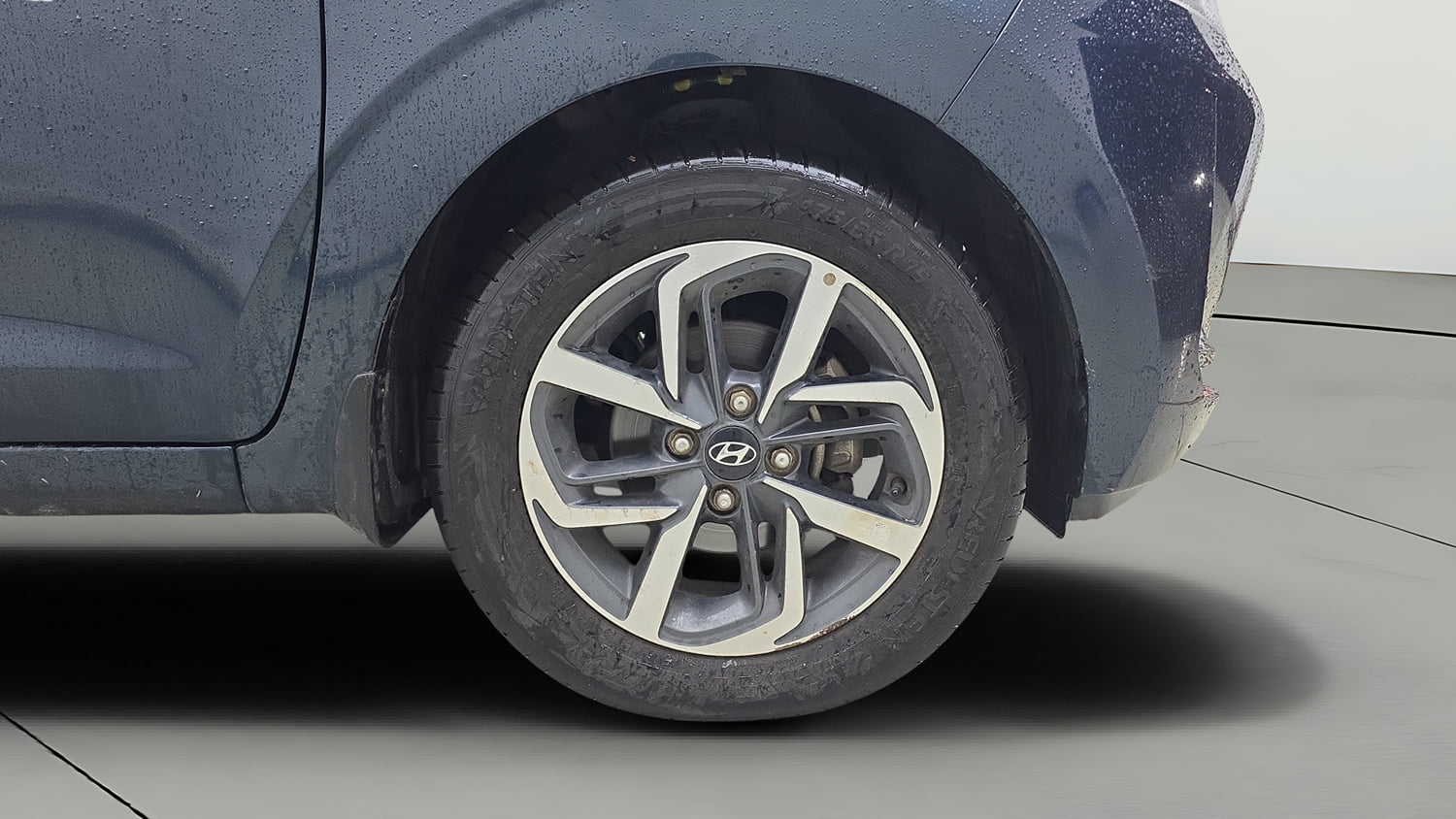Used 2021 Hyundai Grand i10 Nios Asta 1.2 Kappa VTVT Petrol Manual tyres RIGHT FRONT TYRE RIM VIEW