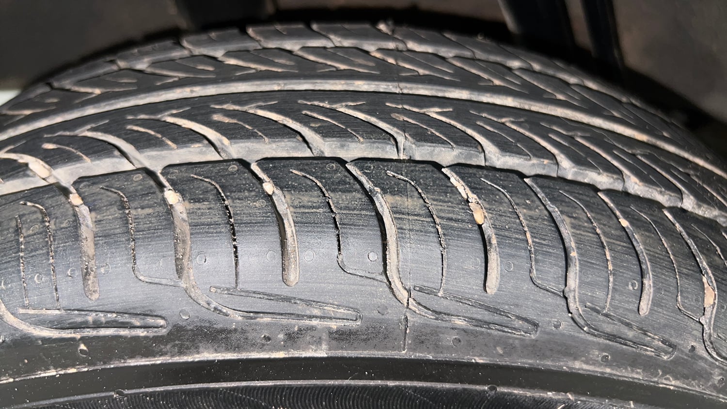 Used 2016 Renault Kwid RXT Petrol Manual tyres RIGHT REAR TYRE TREAD VIEW