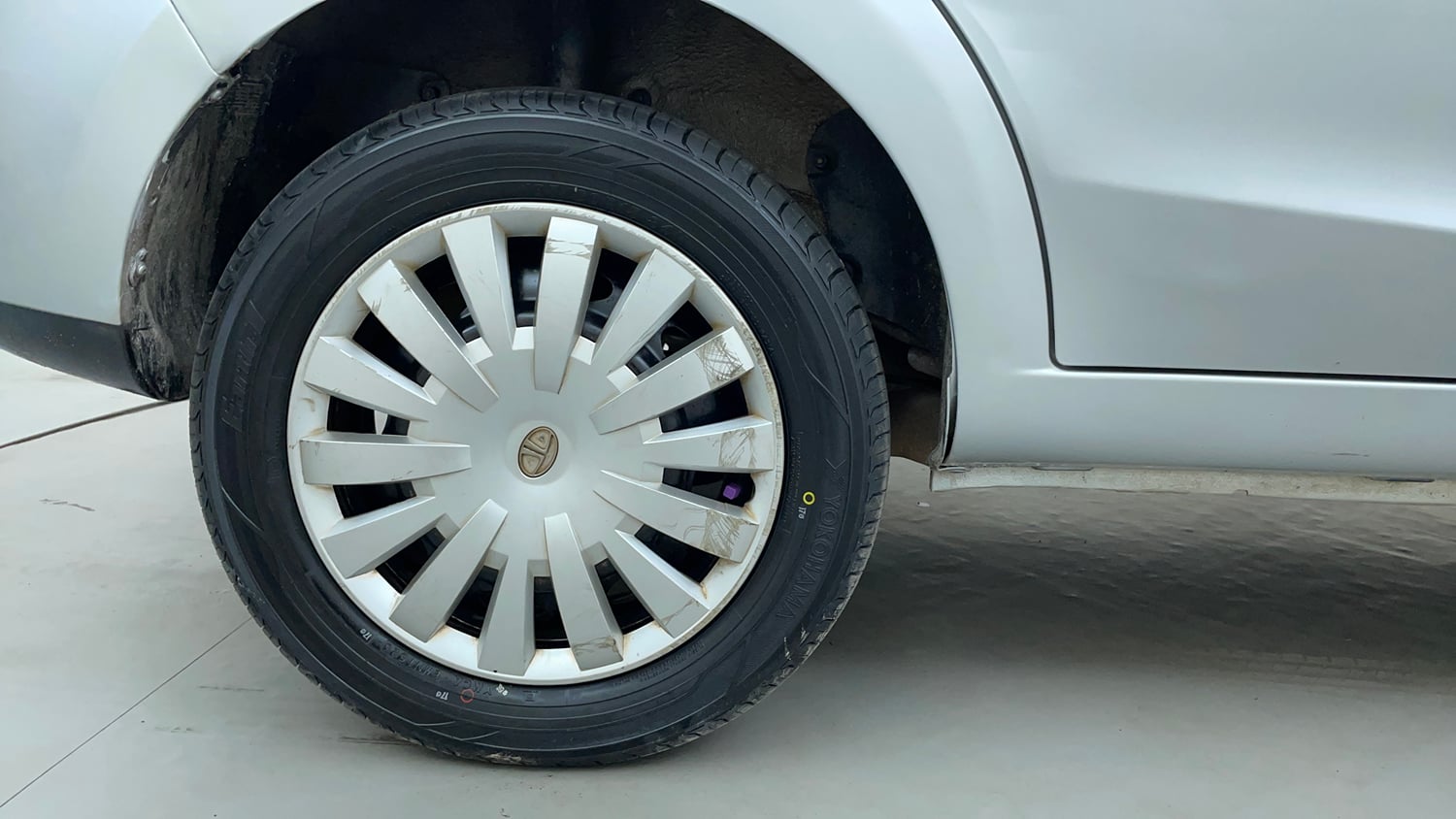 Used 2015 Tata Zest XM Petrol Petrol Manual tyres RIGHT REAR TYRE RIM VIEW