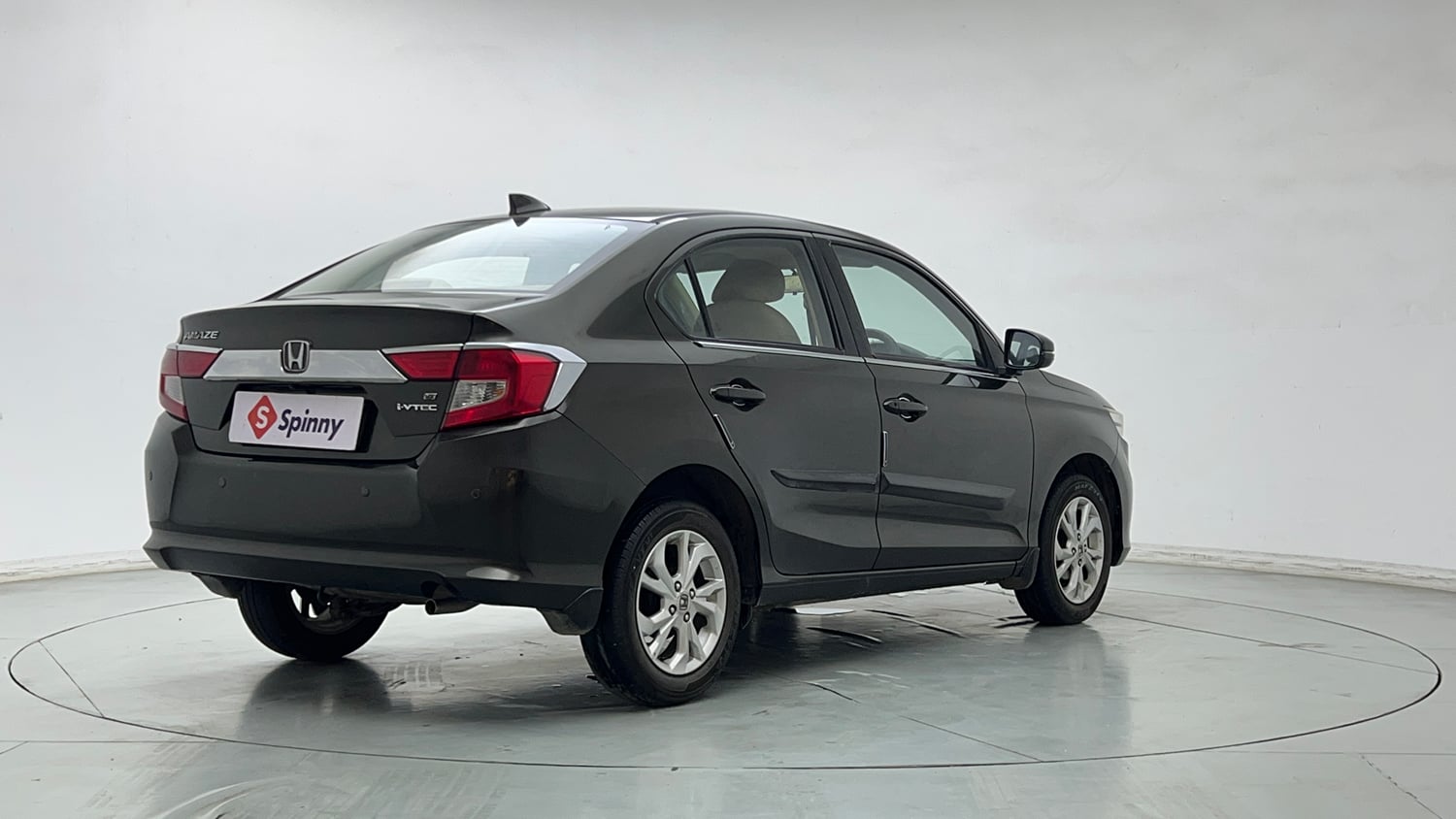 Used 2021 Honda Amaze 1.2 VX CVT Petrol Petrol Automatic exterior RIGHT REAR CORNER VIEW