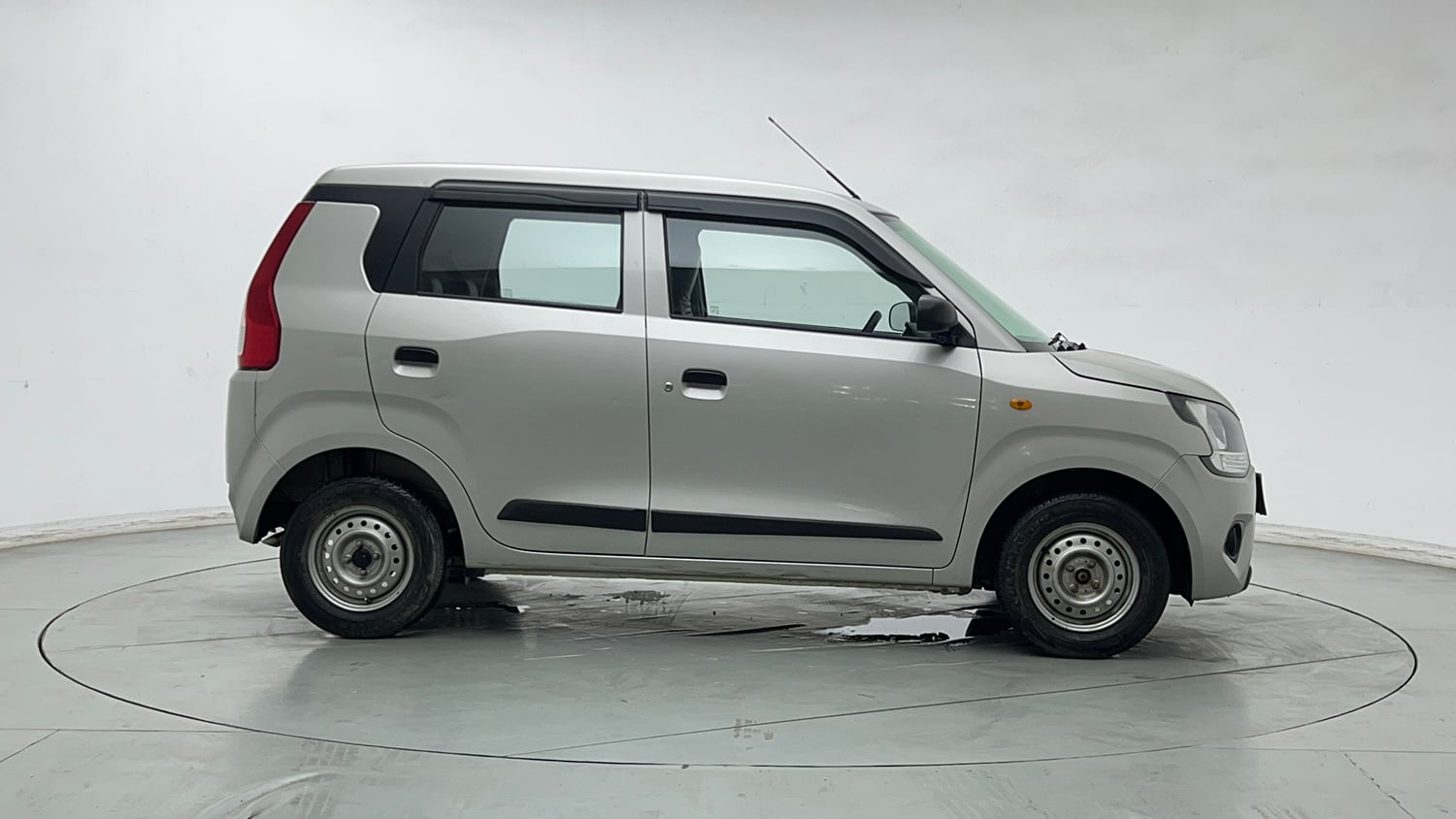 Used 2022 Maruti Suzuki Wagon R 1.0 LXi (O) 1.0 Petrol Manual exterior RIGHT SIDE VIEW