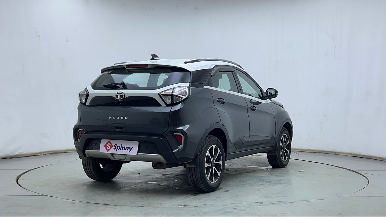 Used 2020 Tata Nexon XZA Plus (O) Dual Tone Petrol Automatic exterior RIGHT REAR CORNER VIEW