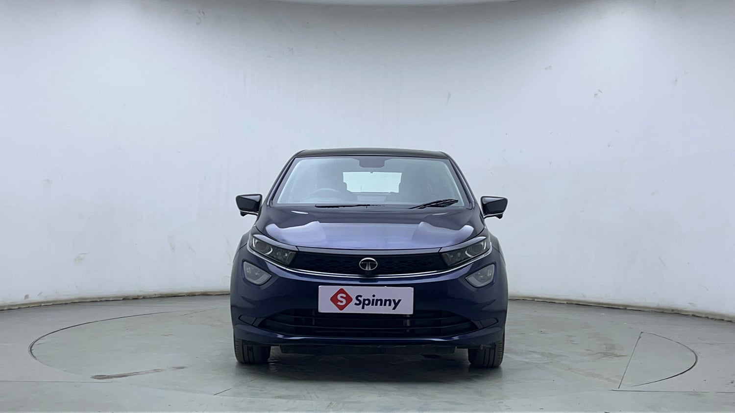 Used 2024 Tata Altroz XZA Plus (S) Lux Petrol Petrol Automatic exterior FRONT VIEW