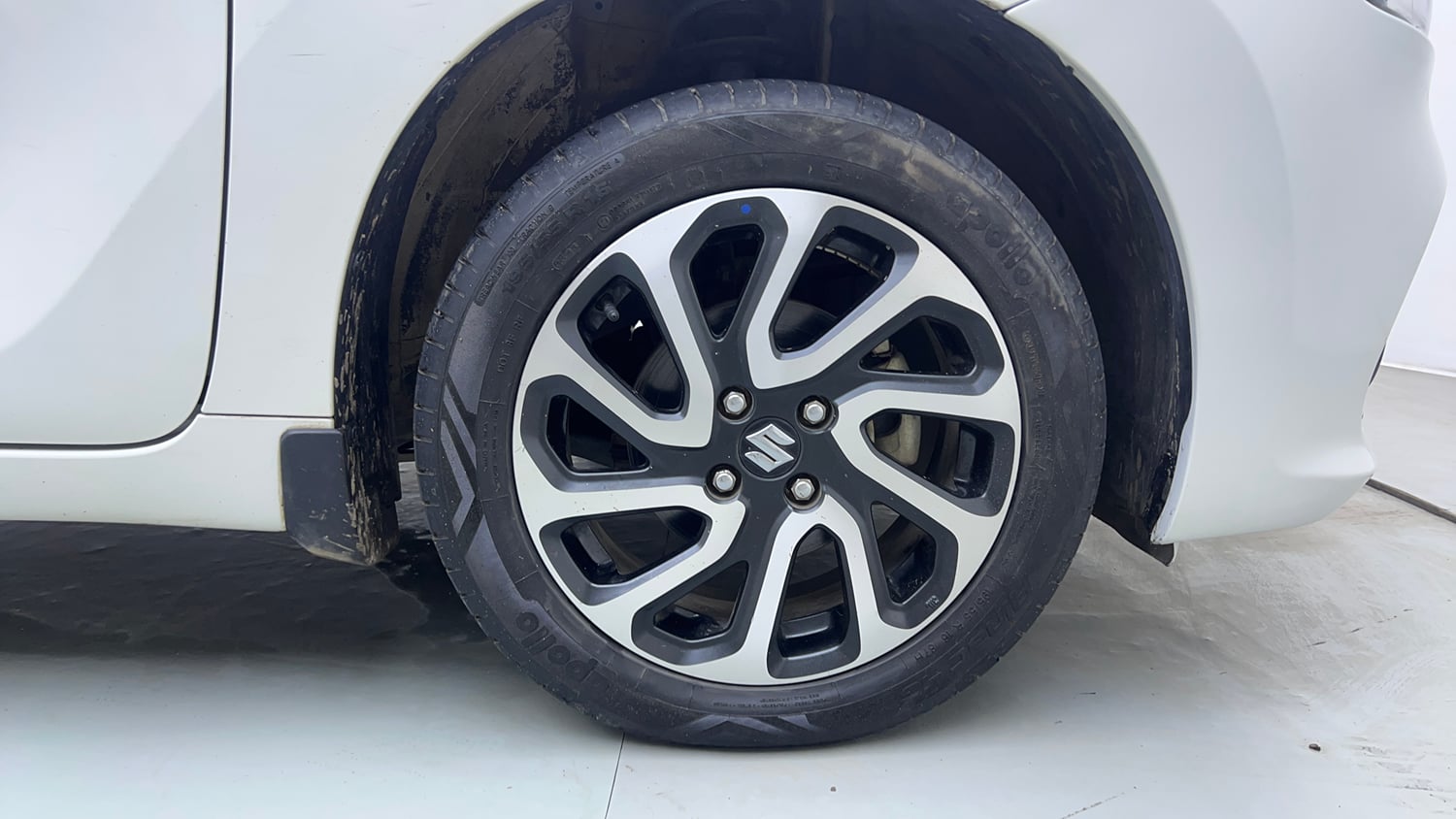 Used 2023 Maruti Suzuki Baleno Alpha MT Petrol Manual tyres RIGHT FRONT TYRE RIM VIEW