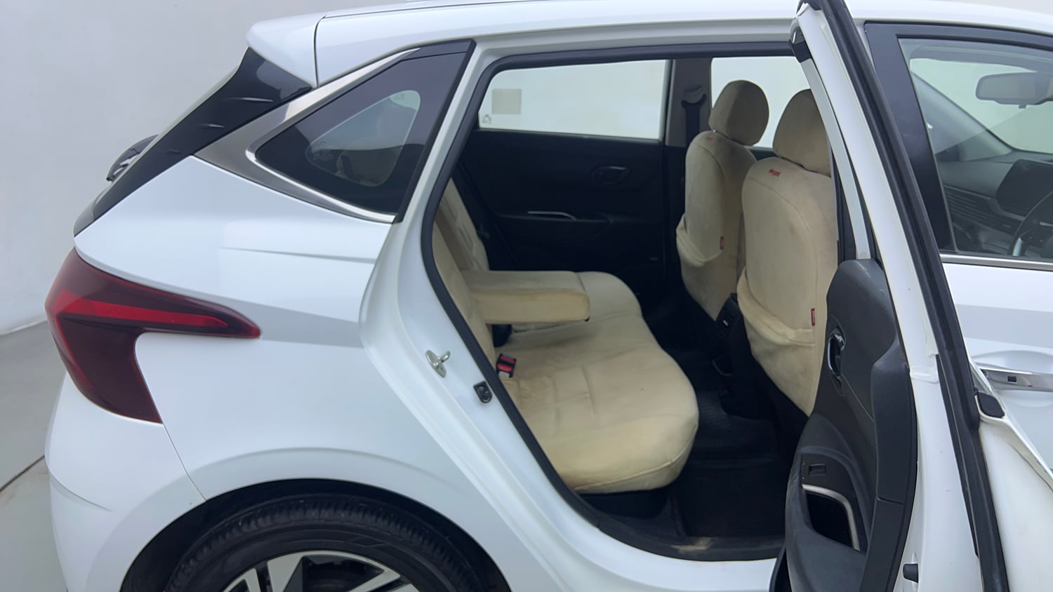 Used 2021 Hyundai New i20 Asta (O) 1.0 Turbo DCT Petrol Automatic interior RIGHT SIDE REAR DOOR CABIN VIEW