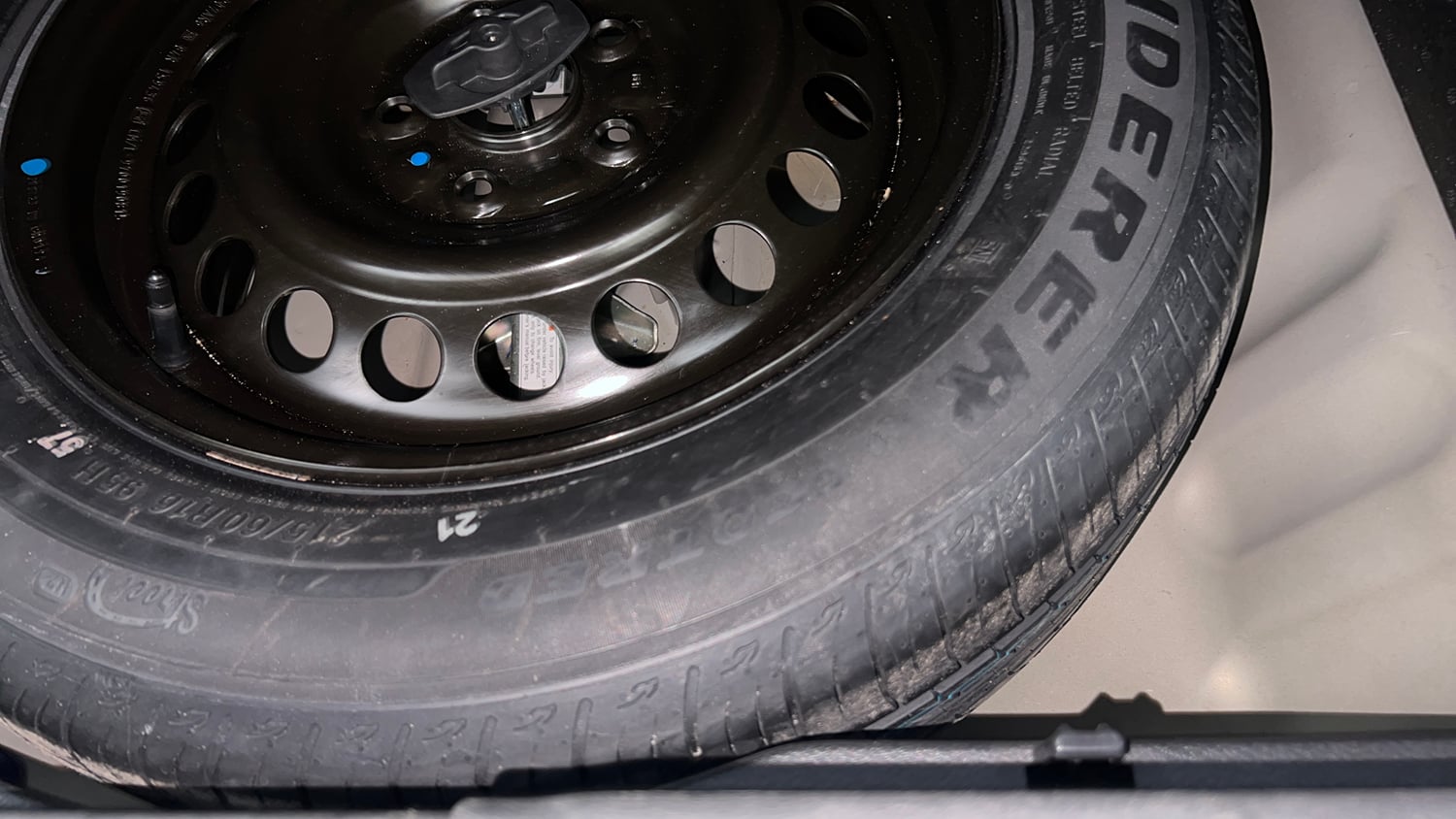 Used 2023 Maruti Suzuki Brezza Zxi Plus Dual Tone Petrol Manual tyres SPARE TYRE VIEW