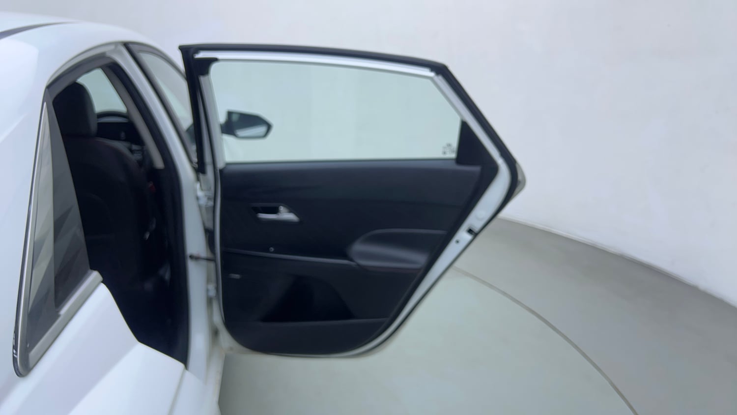 Used 2023 Hyundai Verna SX (O) 1.5 Turbo Petrol DCT Petrol Automatic interior RIGHT REAR DOOR OPEN VIEW