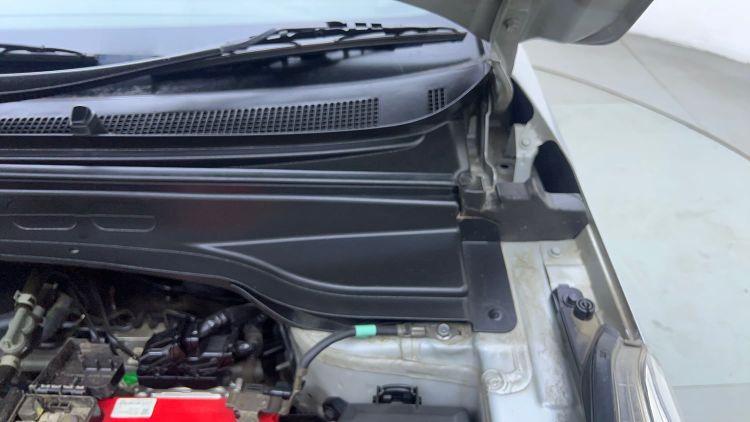 Used 2019 Hyundai Creta SX 1.6 Petrol Petrol Manual engine ENGINE LEFT SIDE HINGE & APRON VIEW