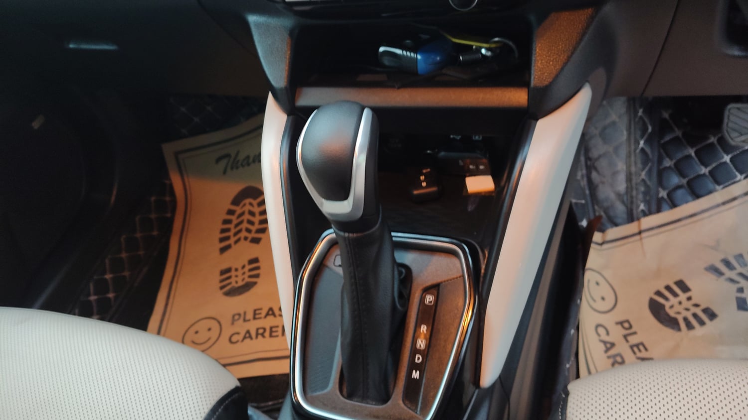 Used 2026 Maruti Suzuki Victoris ZXI+ (O) AT 2W (ADAS) Petrol Automatic interior GEAR  KNOB VIEW