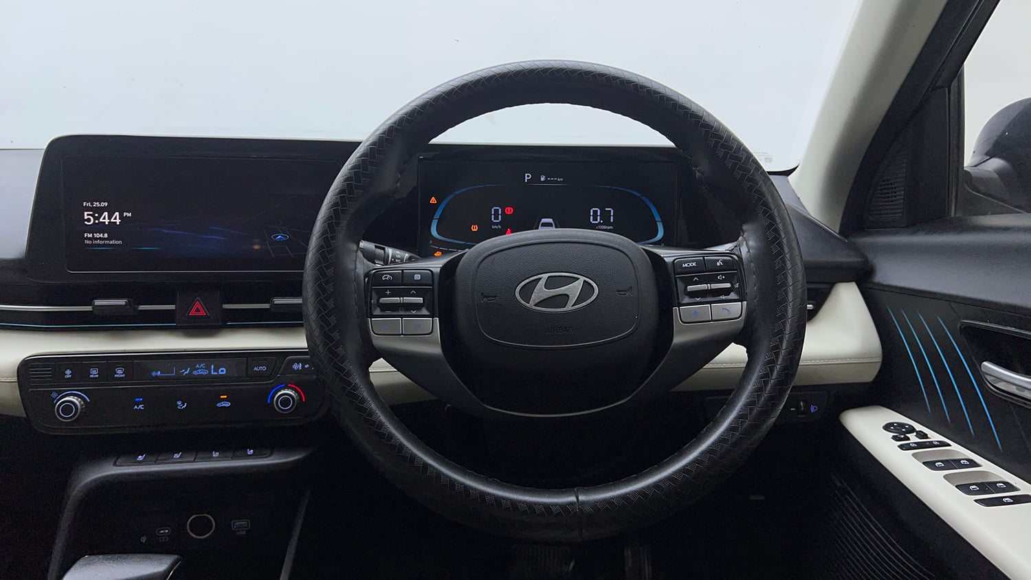 Used 2023 Hyundai Verna SX (O) 1.5 Petrol IVT Petrol Automatic interior STEERING VIEW