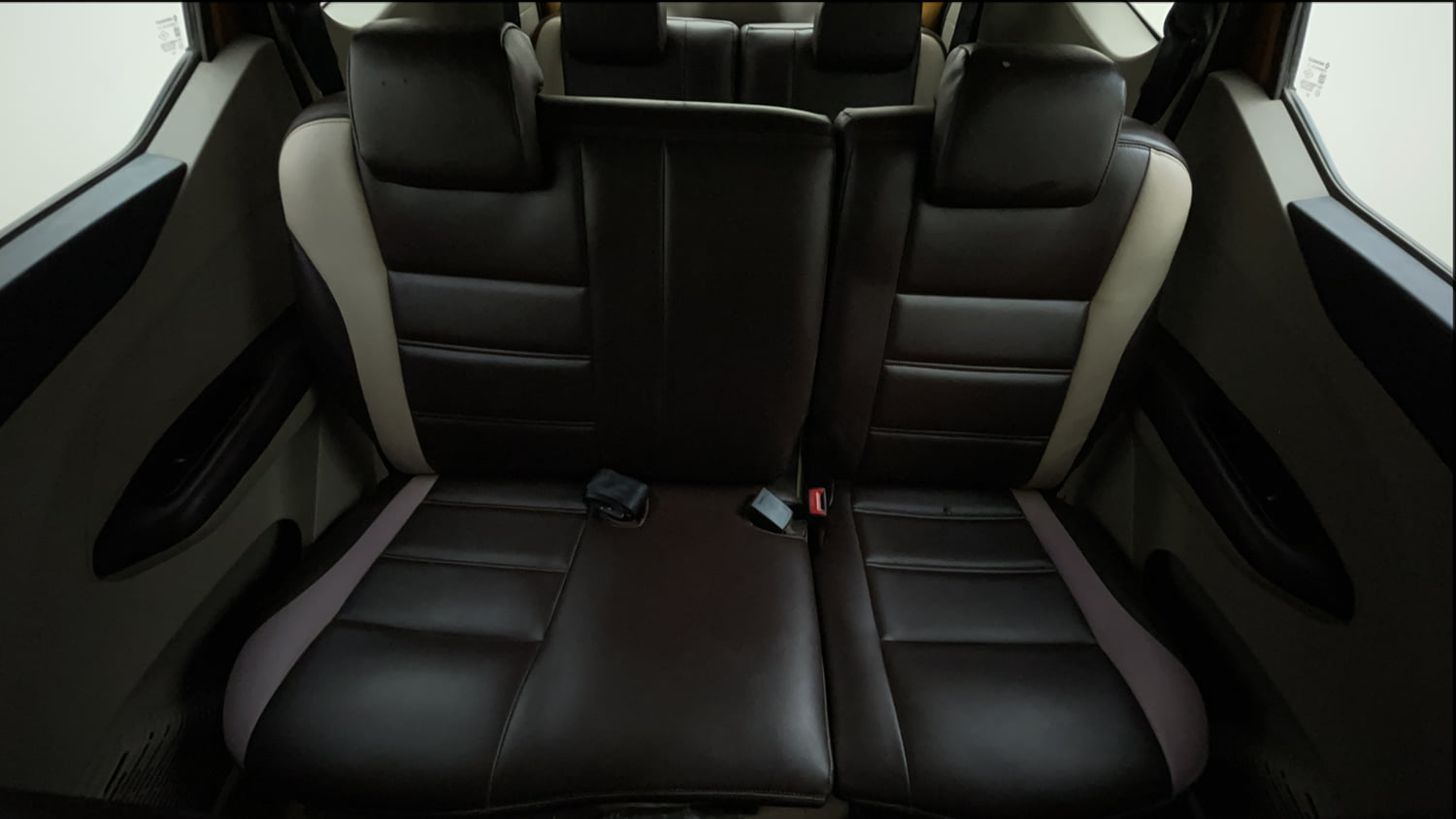 Used 2020 Renault Triber RXZ Petrol Manual interior REAR SEAT CONDITION VIEW