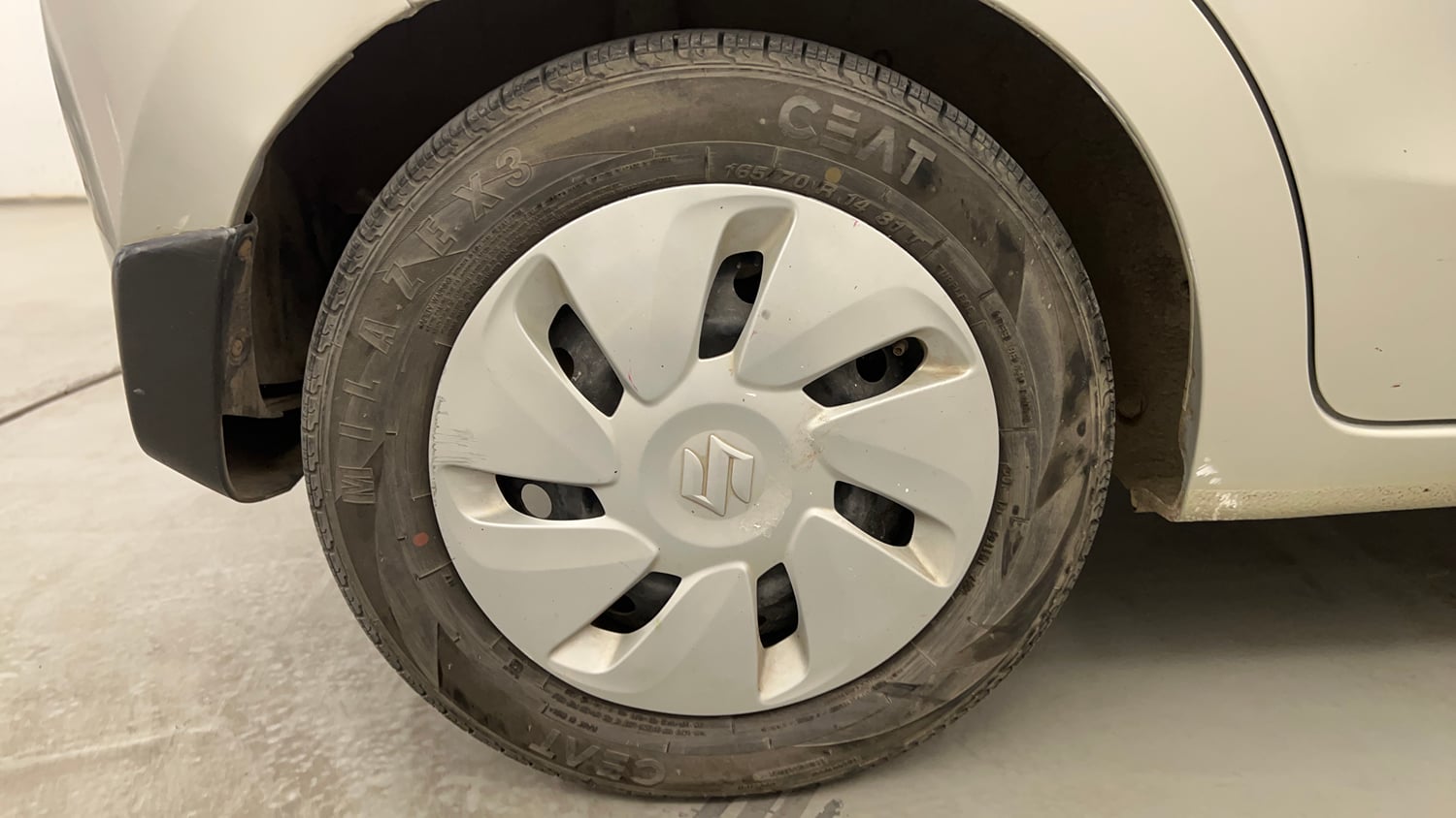Used 2017 Maruti Suzuki Celerio VXI  CNG (Outside Fitted) Cng Manual tyres RIGHT REAR TYRE RIM VIEW