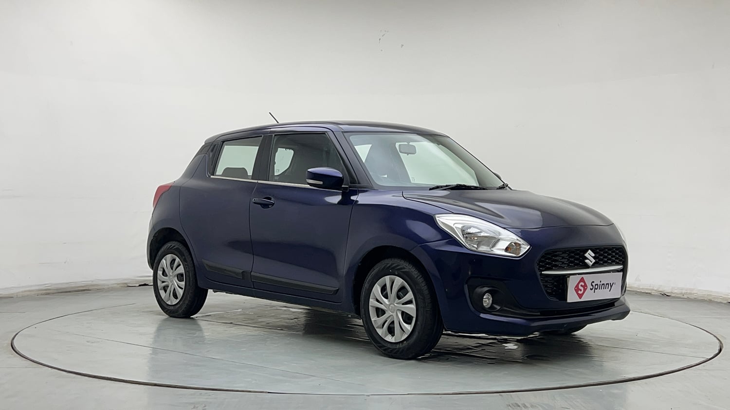 Used 2022 Maruti Suzuki Swift VXi Petrol Manual exterior RIGHT FRONT CORNER VIEW