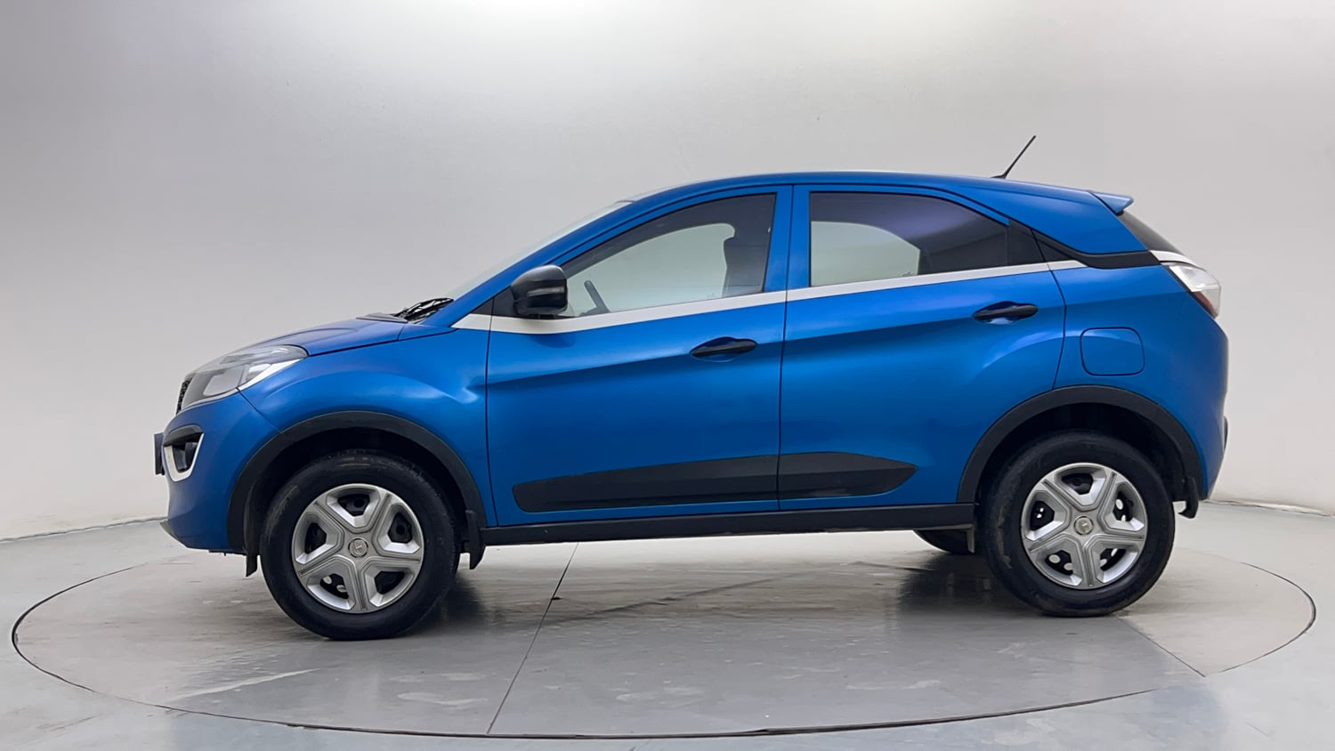 Used 2019 Tata Nexon XMA Petrol Petrol Automatic exterior LEFT SIDE VIEW