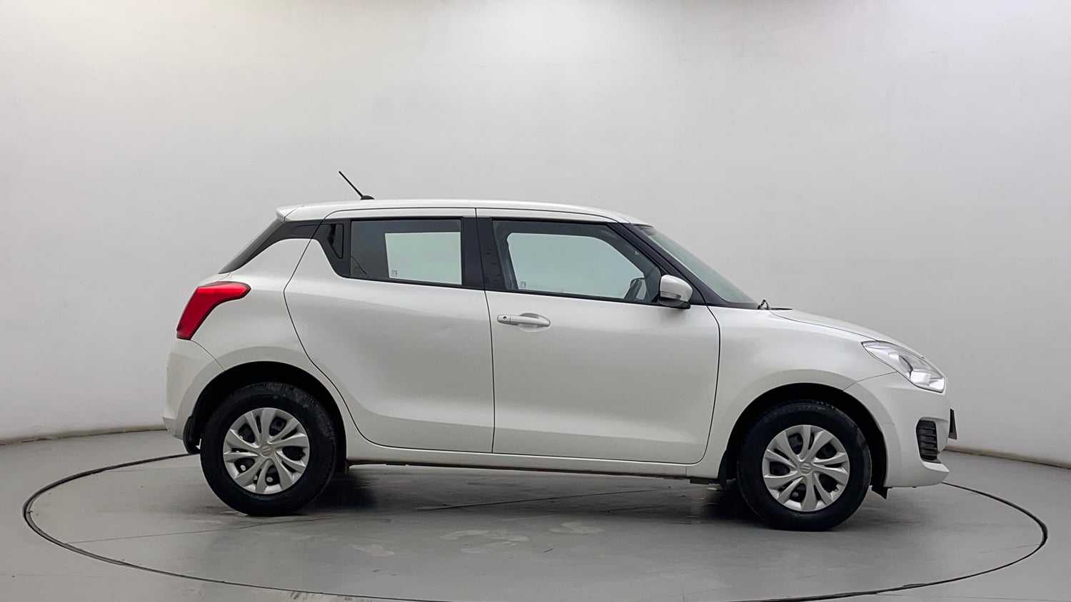 Used 2020 Maruti Suzuki Swift VXi AMT Petrol Automatic exterior RIGHT SIDE VIEW