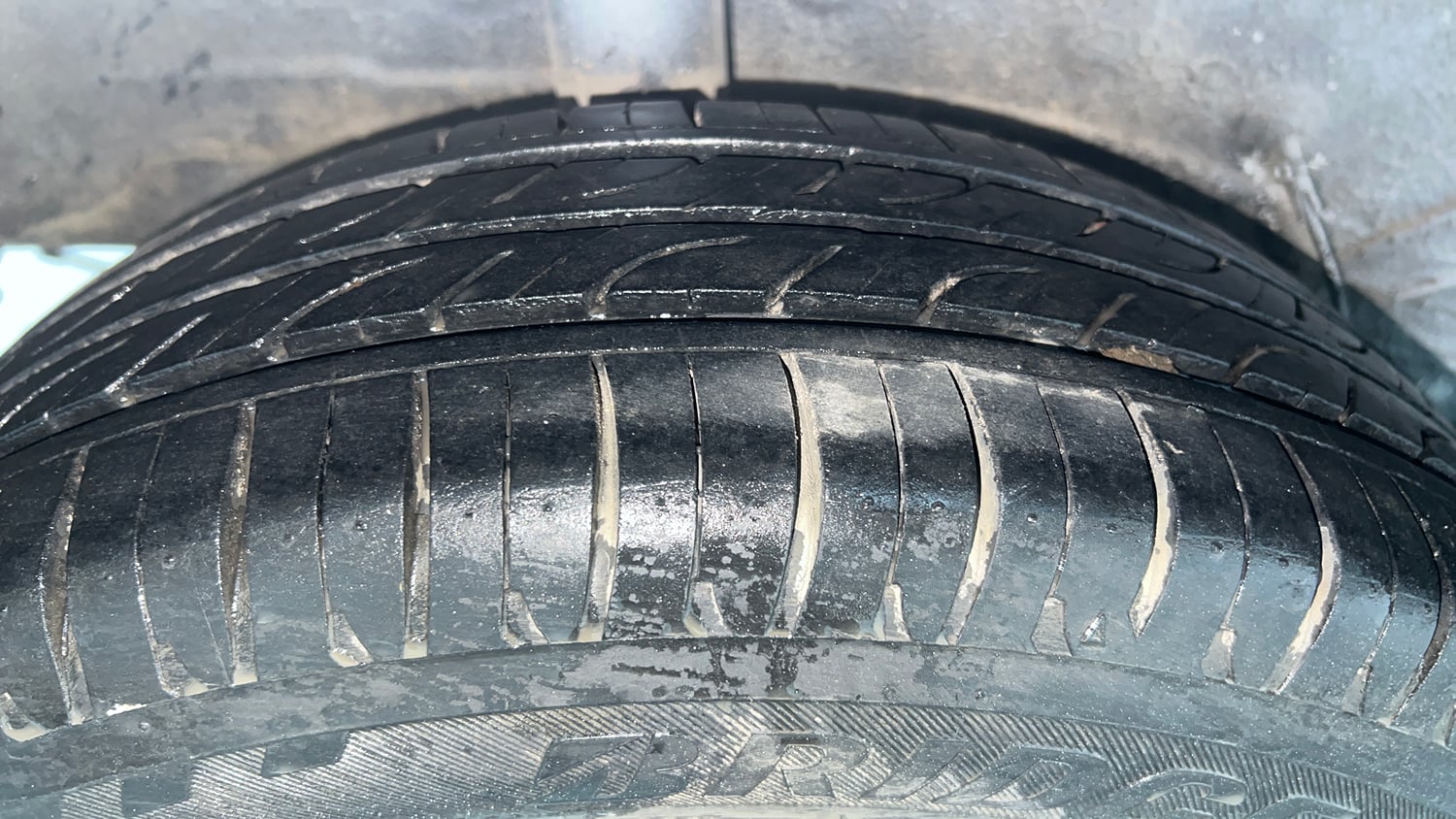 Used 2016 Toyota Etios Liva V Petrol Manual tyres RIGHT REAR TYRE TREAD VIEW