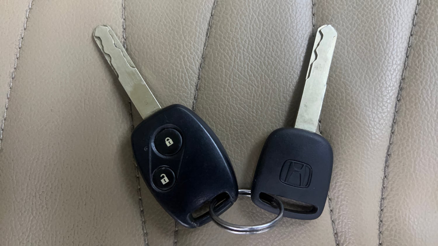 Used 2015 Honda Amaze 1.2 S i-VTEC Petrol Manual extra CAR KEY VIEW