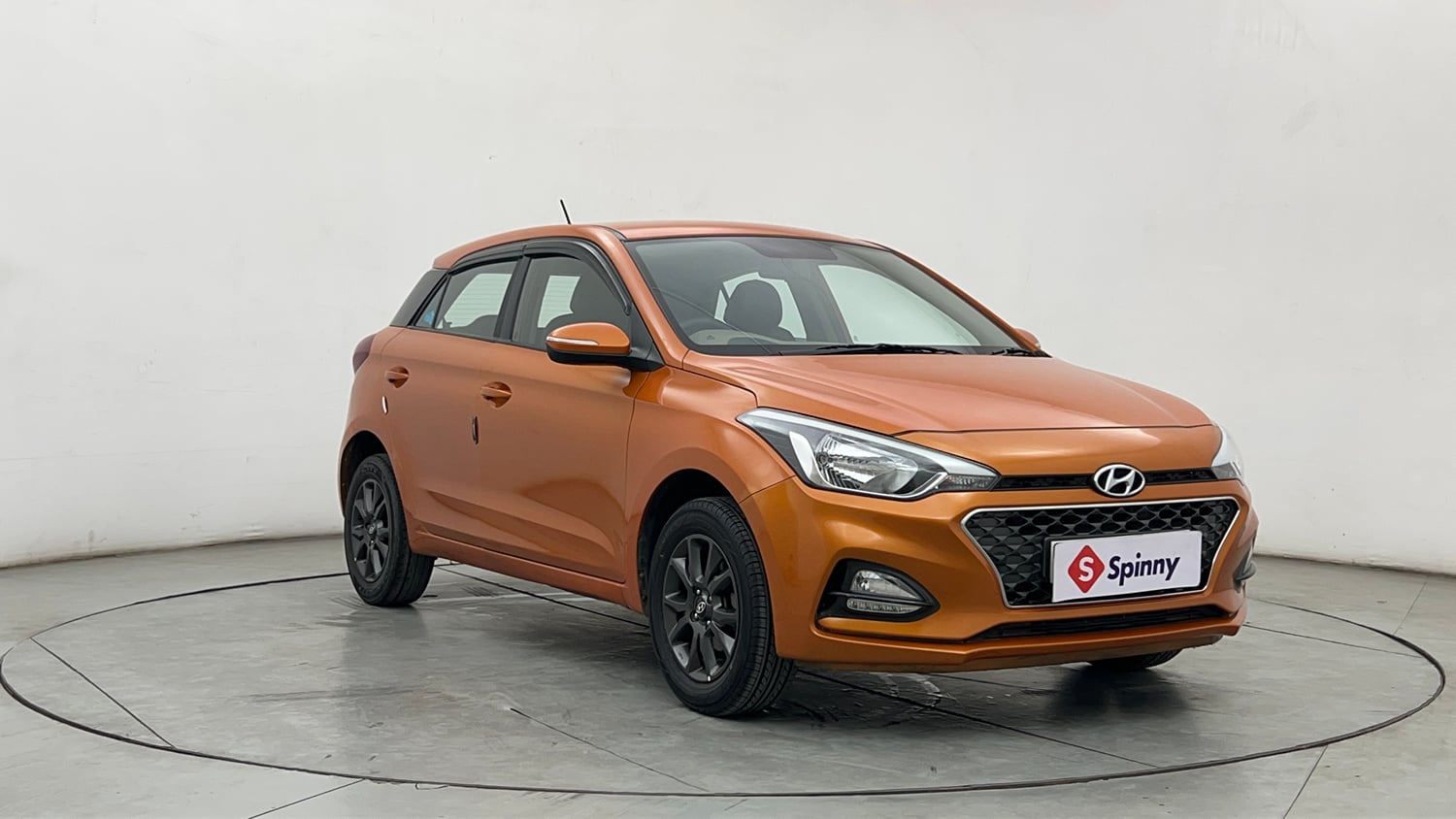 Used 2019 Hyundai Elite i20 Sportz Plus 1.2 Petrol Manual exterior RIGHT FRONT CORNER VIEW